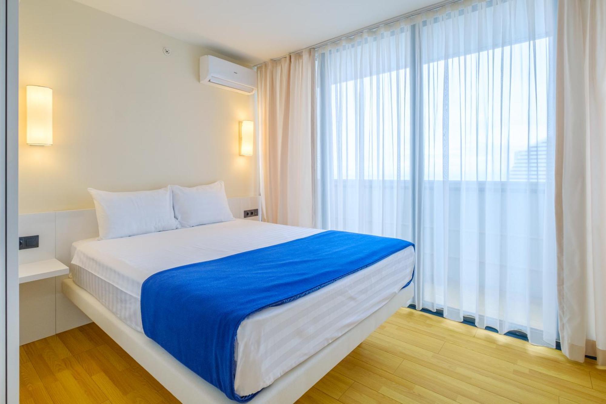 Orbi City Hotel Official D Block Батуми Екстериор снимка