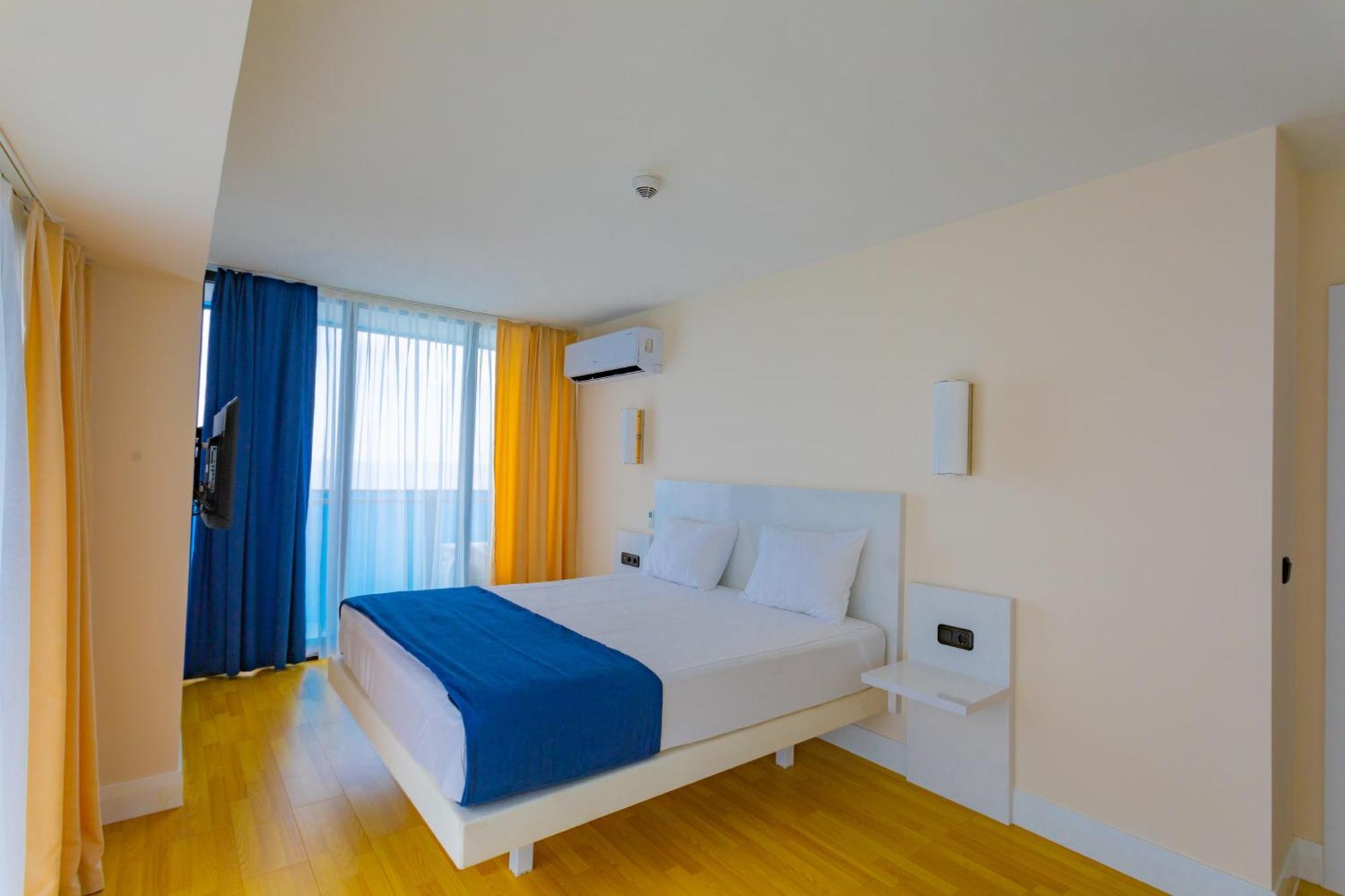 Orbi City Hotel Official D Block Батуми Екстериор снимка
